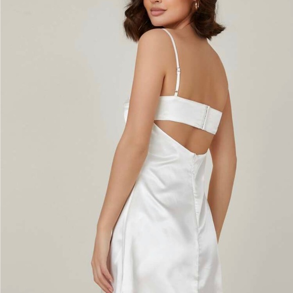 White Floral Lace Cami Satin Mini Dress - Picture 2 of 8